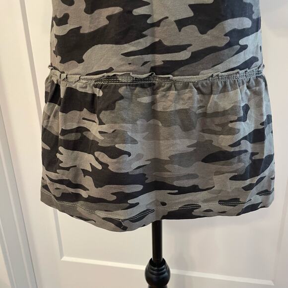 The Sweatshirt pullover siz 2X camouflage relaxed fit slight flared himline S/L - Picture 10 of 16